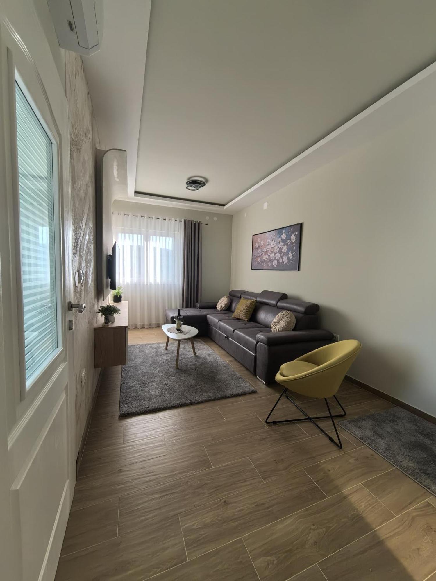 Sunny Hill - Parking - Fenced Garden - Luxury Loft Апартаменты *