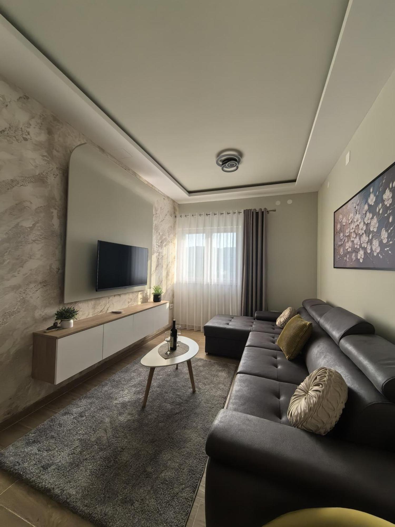 Sunny Hill - Parking - Fenced Garden - Luxury Loft Апартаменты *
