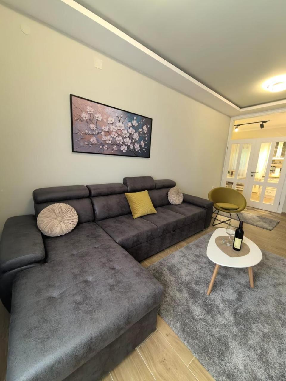 Sunny Hill - Parking - Fenced Garden - Luxury Loft 公寓