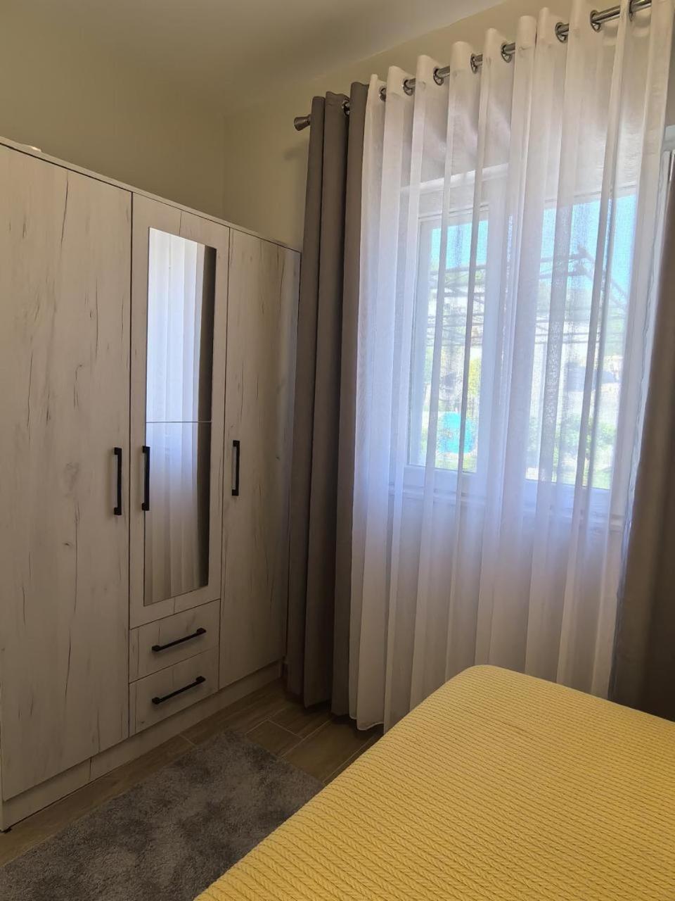 Sunny Hill - Parking - Fenced Garden - Luxury Loft 公寓 科托尔