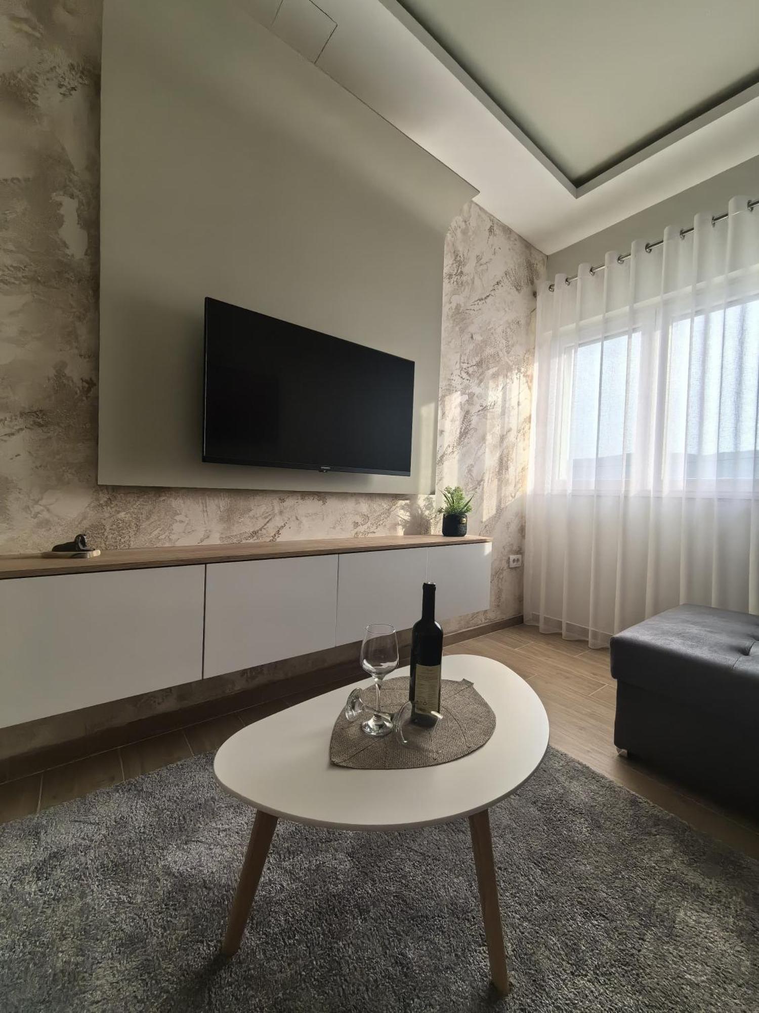 Sunny Hill - Parking - Fenced Garden - Luxury Loft 公寓